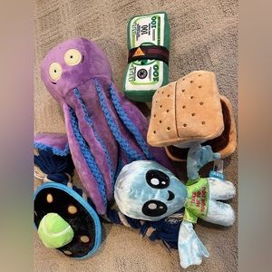 Out of This World BARKBOX Toy Set!